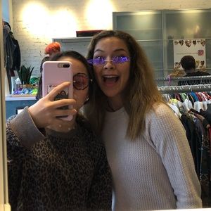 Meet your Posher, Isabel